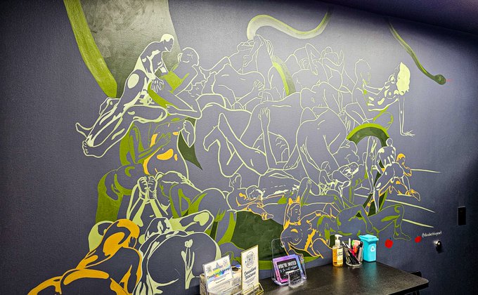 Speaking of murals, have you seen the beautiful mural in our entryway by @Mtheloveofart?  She's so unbelievably<a href="/tag/throne"class="tags"><span>#throne</span></a><a href="/tag/wishlist"class="tags"><span>#wishlist</span></a>