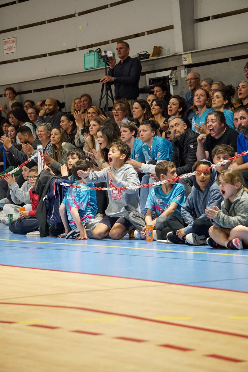 WojszczykJacob's tweet photo. Hello @FRABasketball ! 👋

En tant que jeune photographe de Montpellier passionné de basket, serait-il possible d’obtenir une accréditation pour venir faire des photos contre l’Allemagne à l’Arena le 8 juillet ? 🙏

Voilà un peu de mon travail 📸⬇️ https://t.co/evyMwgiFlG
