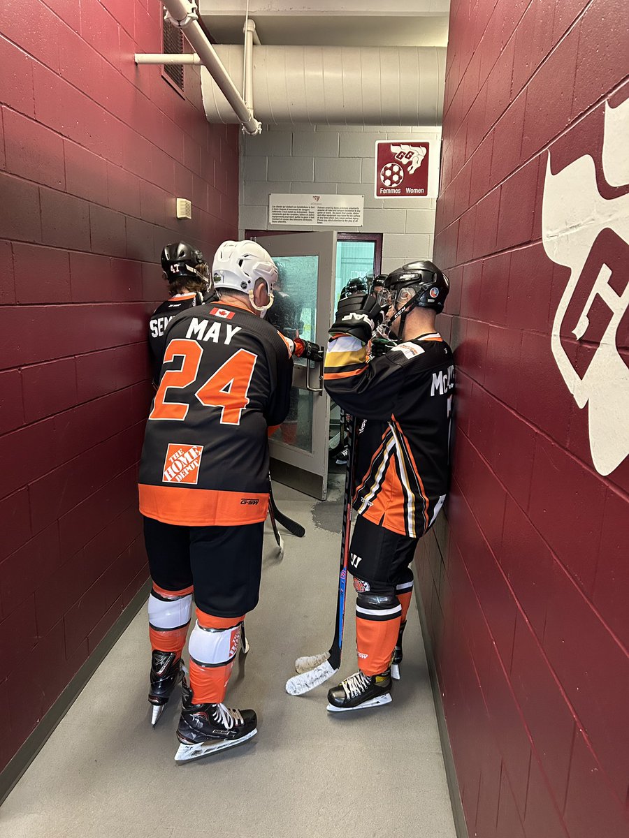 sghottawa's tweet photo. Games are underway at the 2nd Annual @HockeyHelps Tournament! Thanks to the players, pros and volunteers! You’re all helping end chronic homelessness in #Ottawa! https://t.co/8BZxoGpSE9