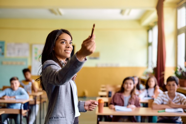 Strategic #school staffing: How to upscale 7 promising models for easing shortages @CRPE_edu districtadministration.com/school-leaders…