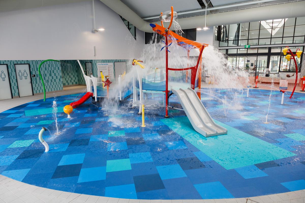 From exciting & inclusive @Waterplayers spray toys to a bright Life Floor surfacing feature, there’s something for everyone at Keilor East Leisure Centre in #Australia. Explore this project: lifefloor.com/keilor-east-le… #aquatics #aquaticdesign #waterplayers