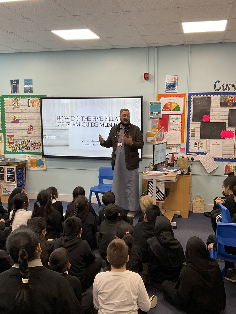 A huge thank you to the local Imam who helped Year 4 evaluate their RE question: How do the Five Pillars of Islam guide Muslims? #MPSRE #Ambition #Resilience #CarltonEdge