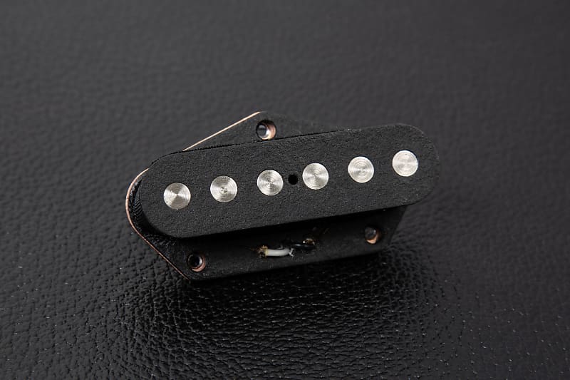 If you're looking for a Tele bridge pickup where leads sound fatter and chords are rich with sparkly overtones, the limited edition Quarter Pound Tele Plus pickup is for you. Available right now on @reverb: hubs.la/Q02r3f9F0 #SeymourDuncan #Telecaster #QuarterPoundTelePlus