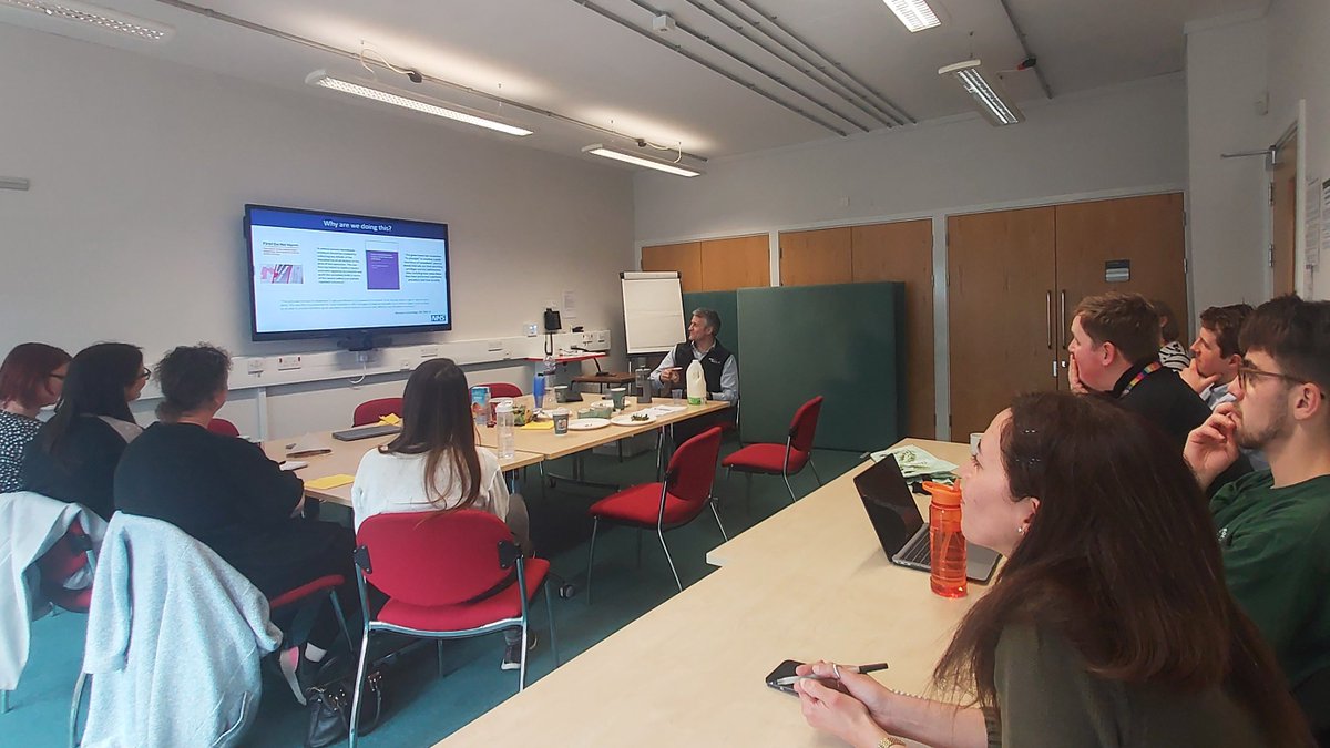 Our @CSR_Bris team were enormously grateful to @xlgriffin for visiting today to discuss incredible work with @NHSEngland to create a unified platform for capturing patient data and outcomes. Such impactful work - and so many exciting opportunities for collaboration!