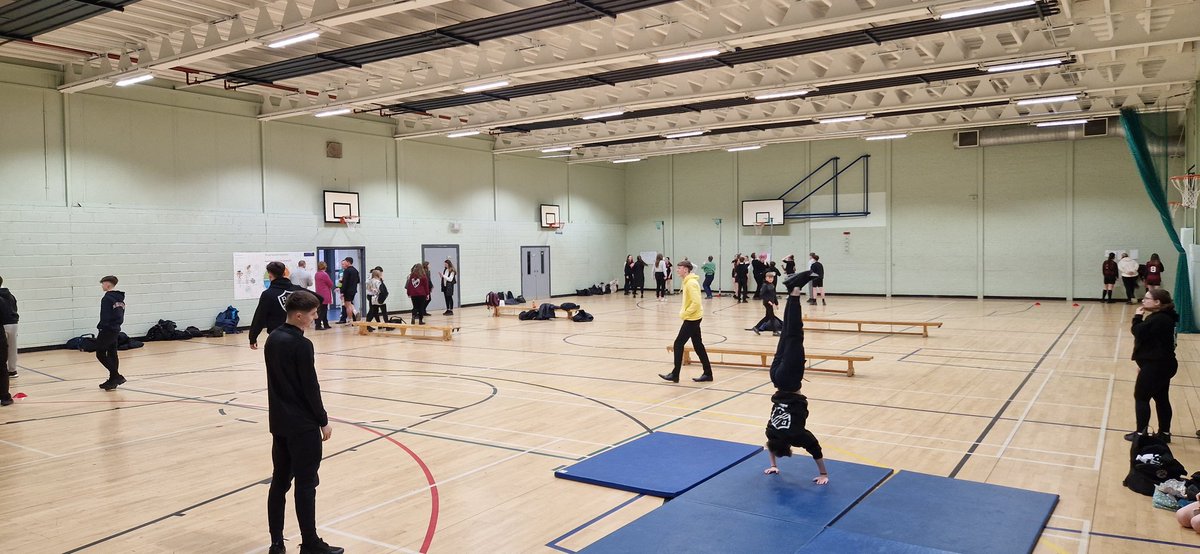 PLHS_PE's tweet image. Thanks to Peter Ford &amp;amp; Mark Fisher (Prestonpans Business Partnership) for your kind donation to allow us to buy new Sports Kit for our pupils. In return, their idea was for pupils to be involved in some fundraising to give back to their community. 
#proudtobePL #sportschallenges