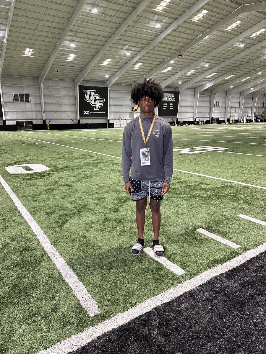 Had a great time in the 407 at ucf and look forward to coming back in the future @CoachTedRoof @EberlyJackson @claytonm61 @H2_Recruiting @CoachGusMalzahn