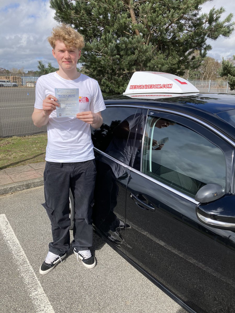 🎉 1st Time Pass for Ellis 🎉
Congratulations to Ellis Hurst from Kesgrave for passing his driving test first time with only 1 driving fault today in Ipswich, well done mate, drive safe 🚙👍🏼