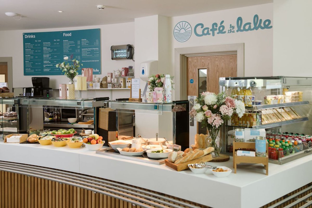 We hope you're enjoying the Easter holidays so far! 🐣 Why not 'hop' down to Café by the Lake at the Hospice for a spot of Good Friday lunch? Come down to Windsor Road, Maidenhead today! #happyeaster #Cafe