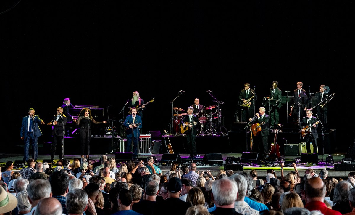 They say everything's bigger in Texas. That's true for @LyleLovett, especially with the 15 musicians under his employ as His Large Band. It pays off, especially since they're the best in town. He returns on Friday, 7/26. Don't miss it: bit.ly/lyle-24 📷@rentzphoto