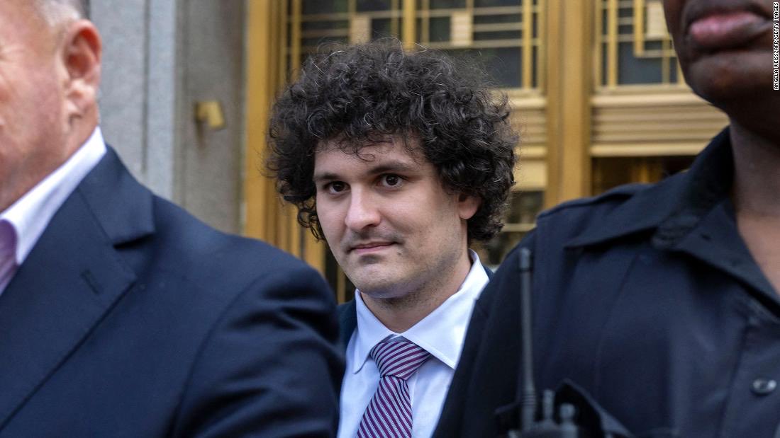 KobeissiLetter's tweet image. BREAKING: Sam Bankman-Fried, the founder of FTX, has been sentenced to 25 years in prison for crypto fraud.

The collapse of FTX has been called the biggest case of fraud ever.