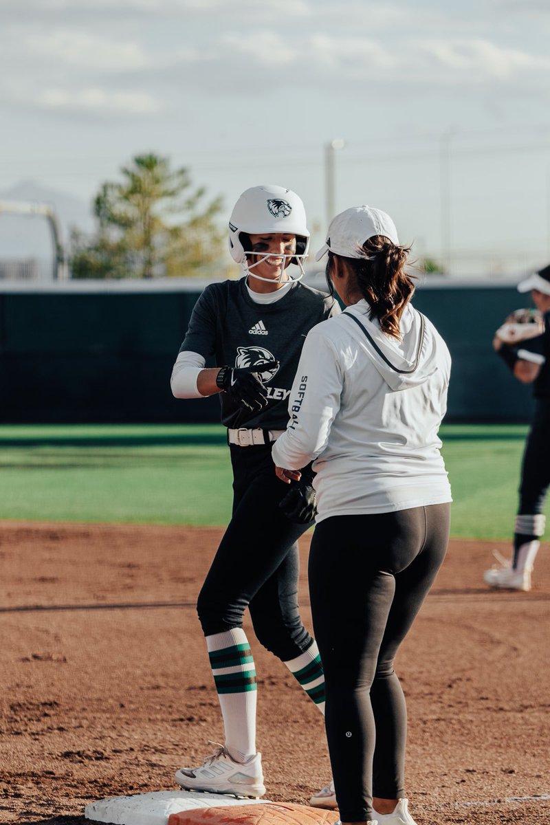 UVUSoftball tweet picture