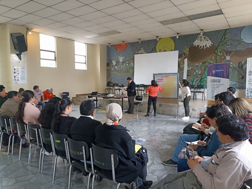 📍 #Riobamba

📌 Participamos en la Escuela de Liderazgo en Derechos Humanos dirigido a jefes, tenientes políticos, comisarios y asistentes administrativos.

El objetivo fue capacitar  en la emisión de medidas de protección inmediata a víctimas de violencia.

#ElNuevoEcuador