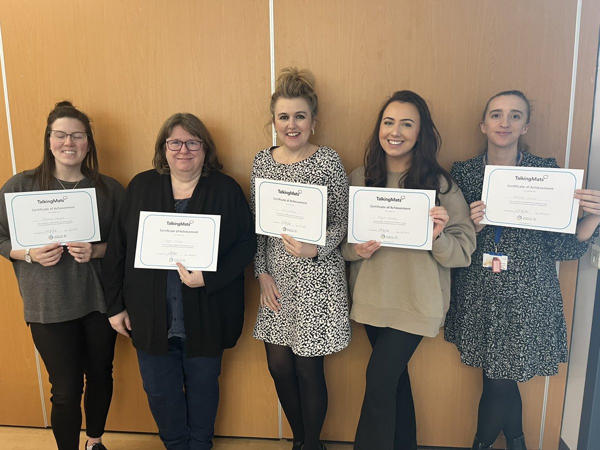 Another group of GMYJS staff who have successfully completed their @TalkingMats Foundation Training. Well done all 👏🏻🎉