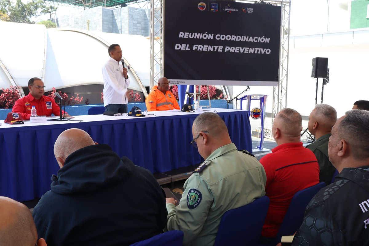 En esta reunión se imparten lineamientos de trabajo a las instituciones que comprenden el Frente Preventivo, para mitigar accidentes y generar conciencia en el Pueblo venezolano, fortaleciendo la Gran Misión Cuadrantes de Paz.
¡Juntos por la Vida y la Paz!
#AvanzandoPorVenezuela