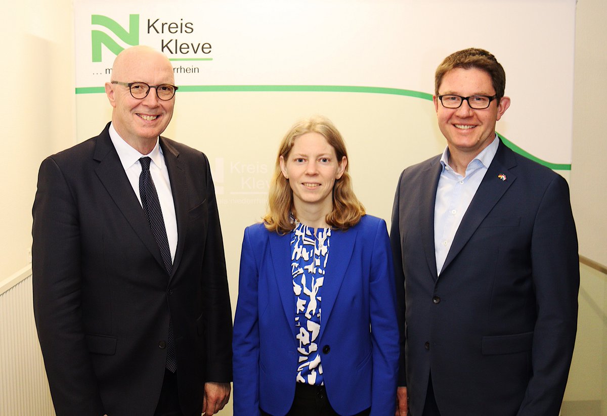 Am Montag waren Euregio-Geschäftsführer Andreas Kochs und dessen Stellvertreterin Heidi de Ruiter zu einem Kennenlerngespräch bei Landrat Christoph Gerwers des Kreises Kleve. Thematisiert wurde u.a. die medizinische Versorgung in der Grenzregion.