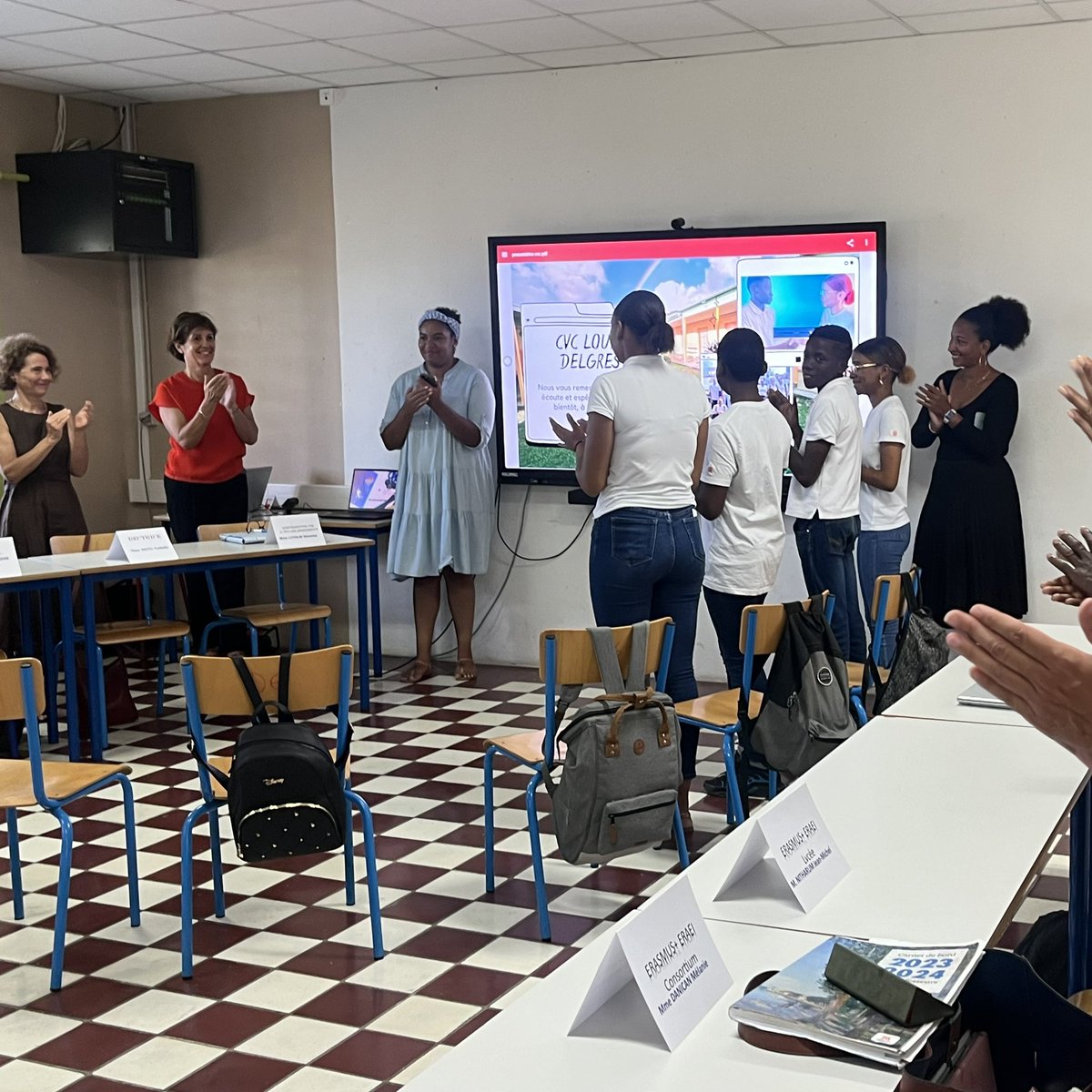 Collège Louis Delgrès tweet media