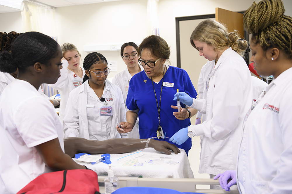 #WSSU Nursing Program achieves perfect NCLEX pass rate: 100% success for 2023. #RamsTakeCharge #BringYourAGame Read the full article: wssu.edu/about/news/ind…