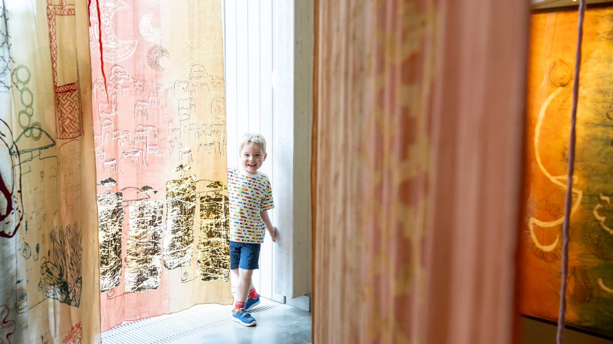 🐣 The four day weekend beckons!⁠ ⁠ 

We're open 10:30am - 5pm all weekend, including bank holiday Monday, and with just days left of Double Weave, there's no better time to pay us a visit.⁠ ⁠

ditchlingmuseumartcraft.org.uk/event/double-w…