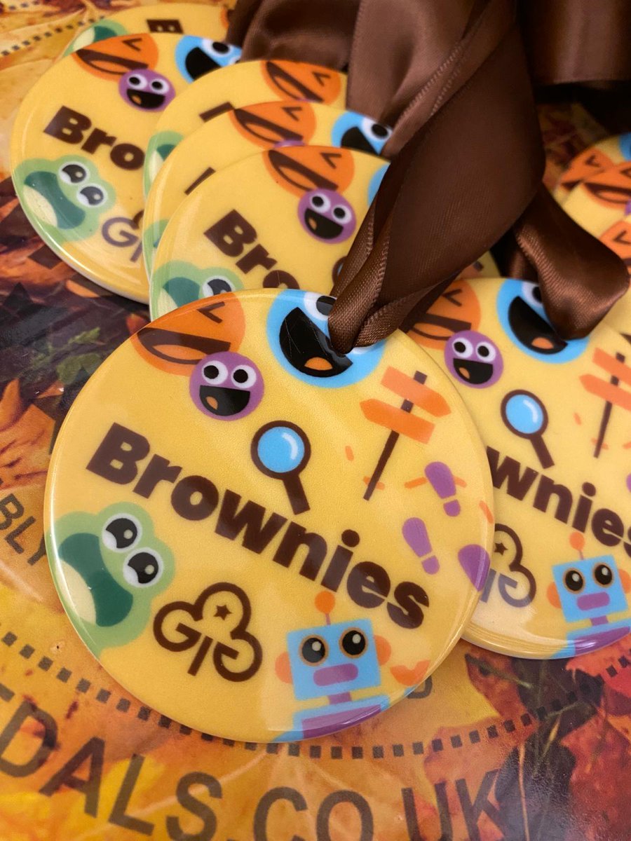 Have you ever thought about ceramic medals?? We have recently sent out these beauties for a local brownies troupe and all agree that they look fab 😍🐸🤖😝😃Ceramic medals are a great alternative to metal while still providing the weight and feel of a traditional medal. 🥇🥇