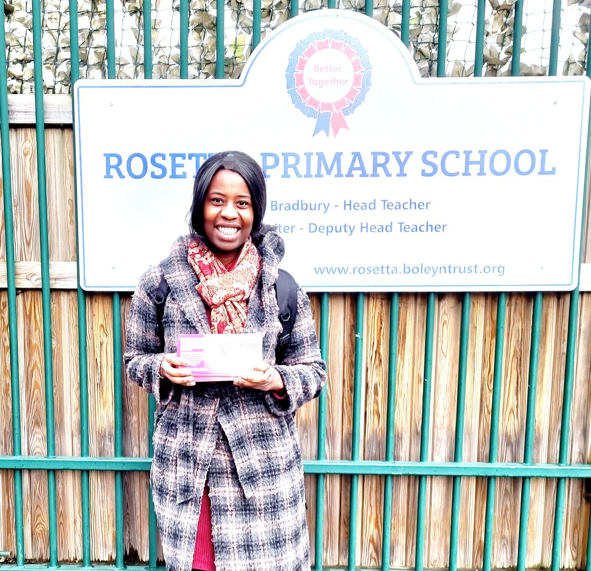 Pleasure to partake in the London Labour Party Free School Meals leafletting day today outside Rosetta Primary School in Custom House Ward. It was an honour to publicise Sadiq’s historic city-wide rollout of the Free School Meals programme. #vote @SadiqKhan #vote @unmeshdesai