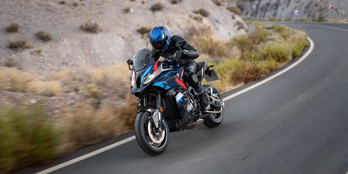 BMWMotorradUK tweet picture