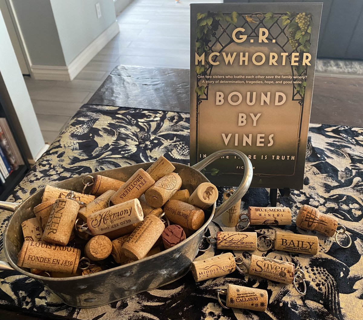 Come meet G.R. McWhorter & get your free cork keychain from local wineries. At the LA Times Festival of Books, Saturday April 20th, WPN booth #200. @VitaglianoWines @Wilson_Creek @suvegcellars @BailyWinery @middleridgewine @bluemerlewinery #booksbooksbooks #bookworm #booklovers