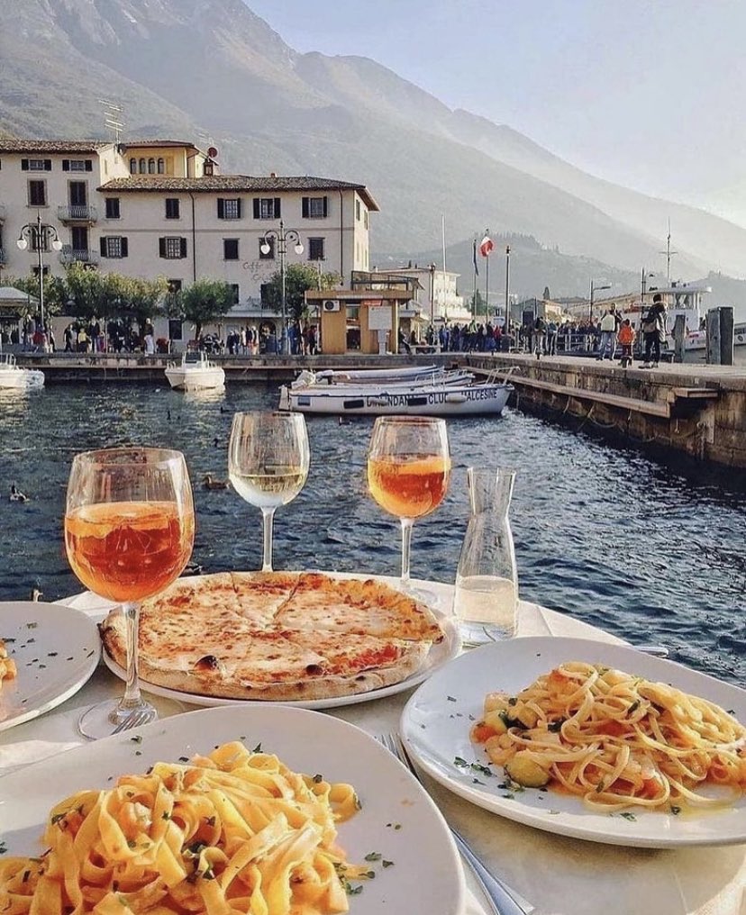 Dinner in Lake Garda, Italy 🇮🇹