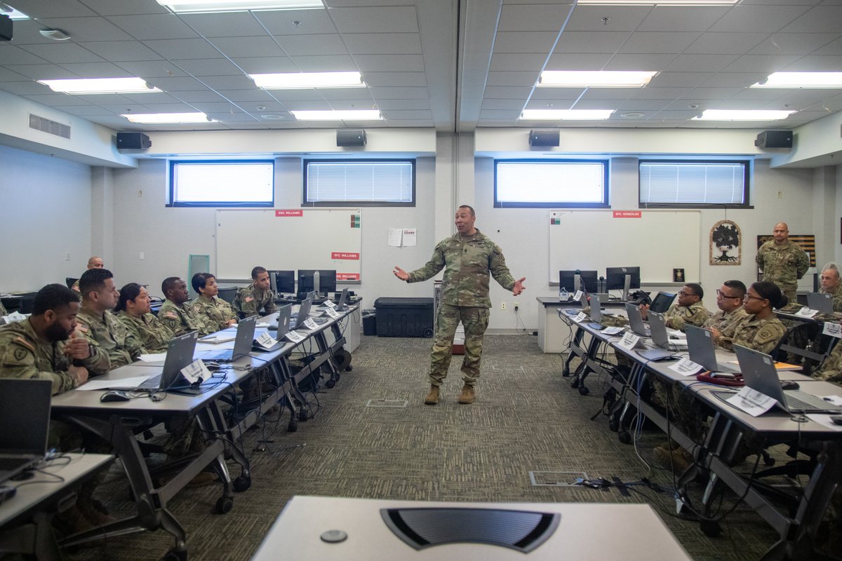 SCoE_CASCOM's tweet image. “You can’t abbreviate what you don&apos;t know,”

#ICYMI, Gen. Gary Brito, @TRADOC CG, visited #CASCOM and @FortGreggAdams, Mar. 22.

#SupportStartsHere #PeopleFirst #BuildLeaders 

Read the story➡ army.mil/article/274897…