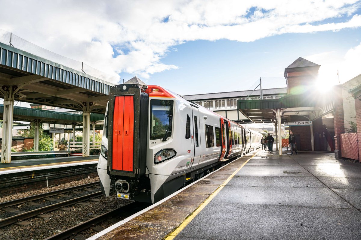 🚌 Are you traveling by public transport over the Easter hols? 🍫🥚 🚆Timetables can change on bank holidays. Hop on over to Traveline.Cymru and check before you travel.