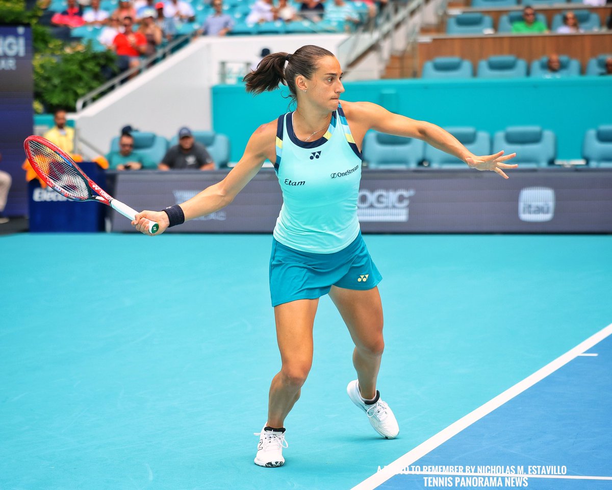 Great event for Caroline Garcia. In her 83rd appearance in a WTA 1000 tournament, she knocked out Naomi Osaka & Coco Gauff, enroute to her first @MiamiOpen quarterfinal. 

#MiamiOpen #CarolineGarcia 

IG: a_photo_to_remember
tennispanorama.com