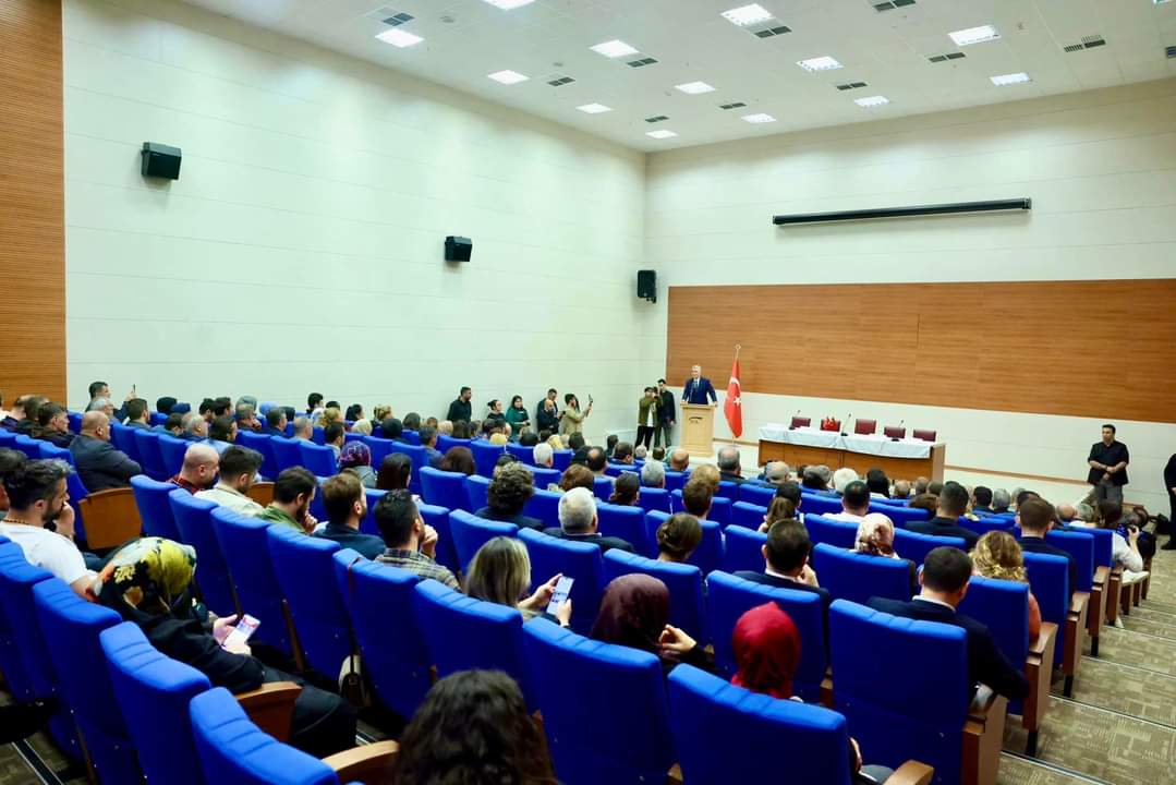 akkadinmaltepee's tweet photo. Ticaret Bakanımız Prof. Dr. Sayın @omerbolatTR, sanayici ve iş insanlarımızla buluştu. İlçemizde bulunan esnaf ve sanatkârlarımıza sağlanan ve sağlanacak olan destekler hakkında açıklamalar yaptı.

#MaltepeDeğişecek
#Yenidenİstanbul https://t.co/XbkcobQuhg