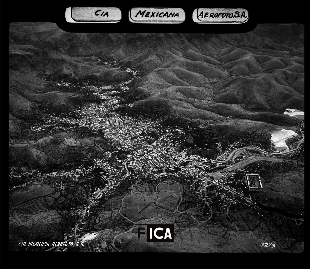 ICAMexico's tweet image. El Acervo Histórico de Fundación ICA reúne 156 fotografías oblicuas, 47 obras verticales y 9 mapas índice del estado de Guanajuato, tomadas entre 1934 y 1989. Consulta las colecciones digitalizadas en #CODIFICA #AcervoHistórico fundacion-ica.org.mx/colecciones_di…