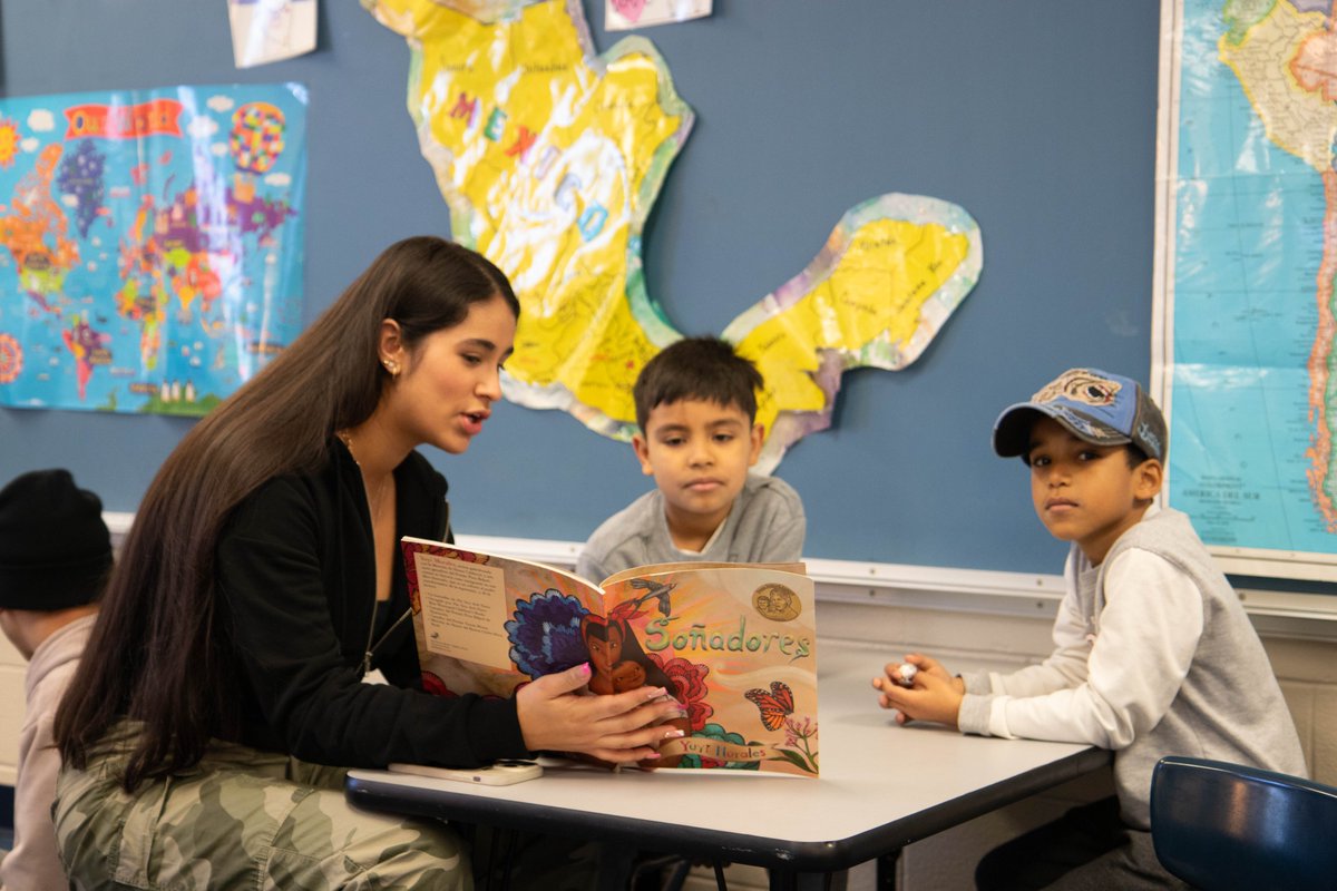 Spanish teachers Jamie Krupp @BNLC_HCSD and Katie Speakman @DavidsonHS joined forces for a unique collaboration. Davidson's SfSS class visited BNLC to read to Spanish-speaking students, sparking excitement and connections through literature.