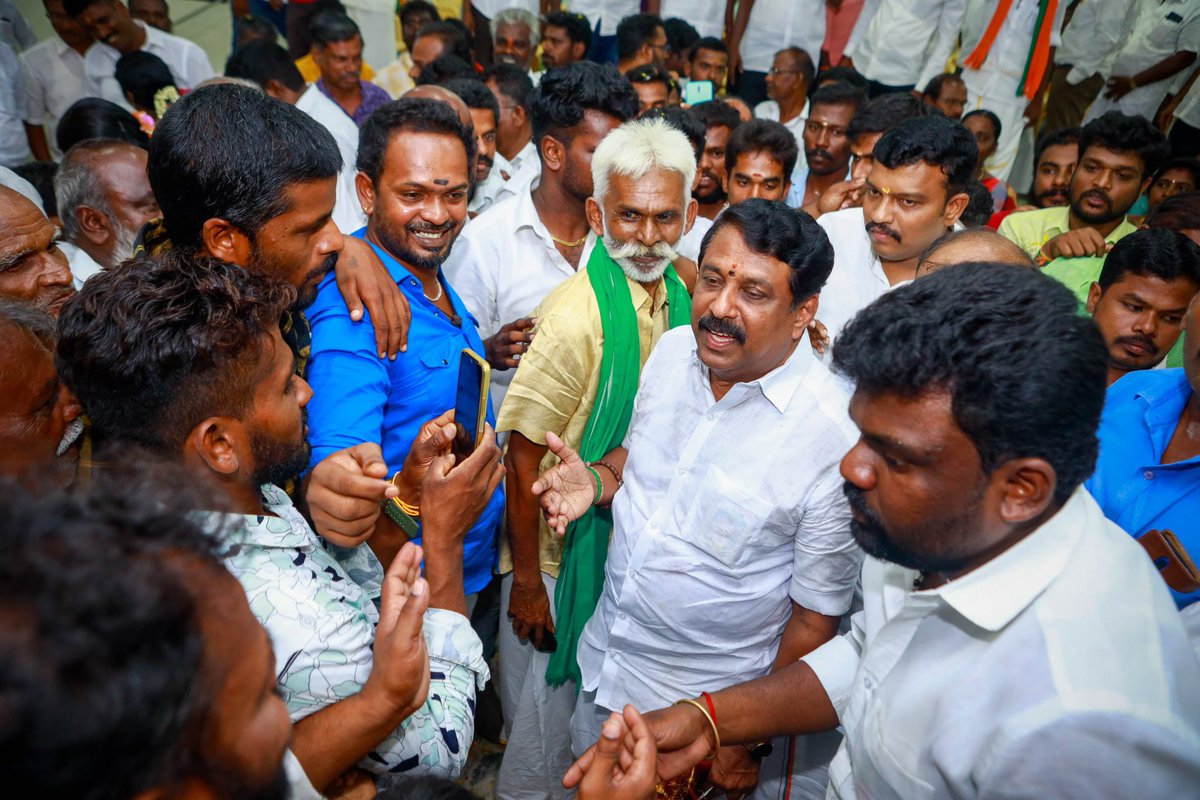 NainarBJP's tweet photo. திருநெல்வேலி பாராளுமன்ற செயல்வீரர் கூட்டம், இராதாபுரம் சட்டமன்றத்திற்கு M.S மஹால், வள்ளியூரில் நடைபெற்றது
@BJP4India @bjp4tamilnadu 
#nainarfortirunelveli https://t.co/ttUNEI18qL