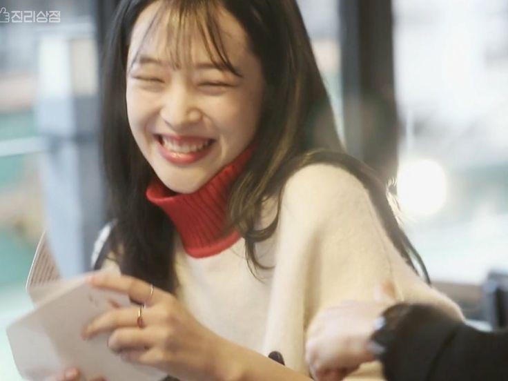 sulliselcabot's tweet image. her smile is everything