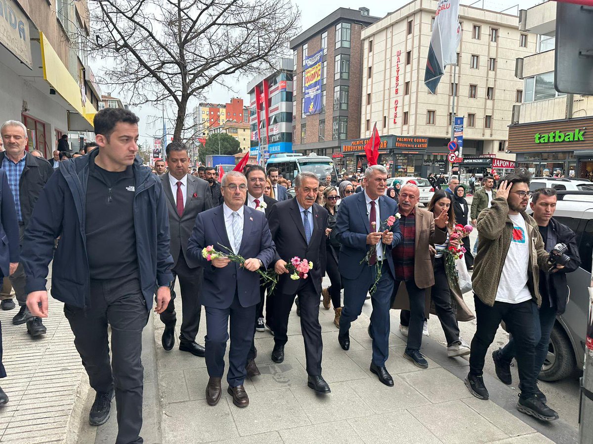 Sevgi Yürüyüşü ♥️

Genel Başkan Yardımcımız Sn. Hayati Yazıcı, düzenlediğimiz sevgi yürüyüşüne katılım sağladı.

Maltepe'nin kaderini değiştirecek o kadro burada!

Adım adım zafere yürüyoruz 🚀