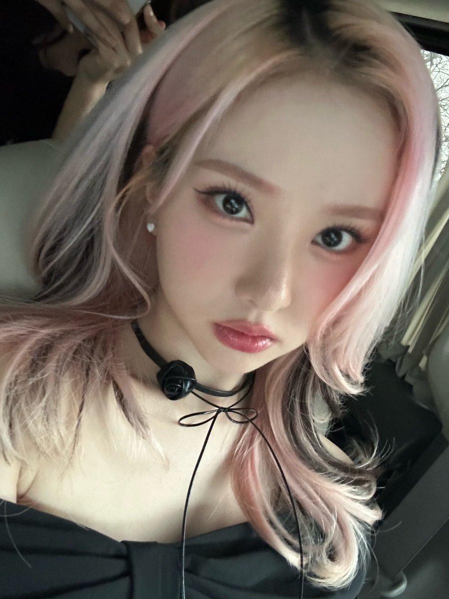 vivizbbl's tweet image. 240328 🐰💬