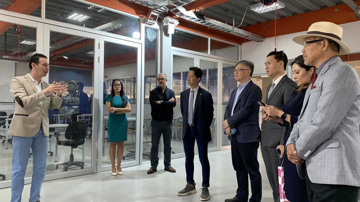 🎓 UTPL tweet media