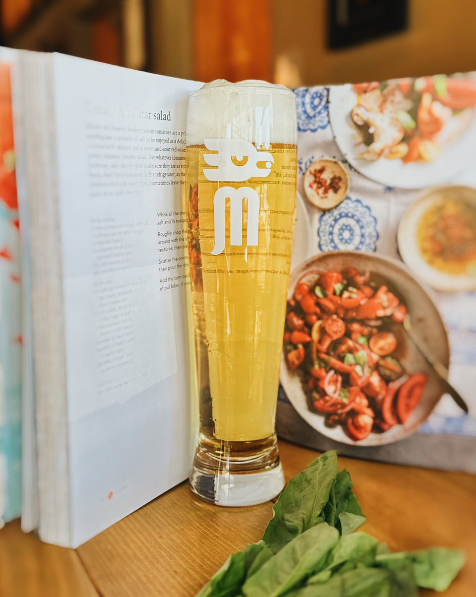 🇮🇹 NEW ON TAP 🇮🇹
Ryetalian Pilsner • Beautiful floral and herbal notes mingle with honey and biscuit malt tones with a slight spiciness from malted rye. A superb drinking experience. Magnifica!  
ABV: 4.6%

Now available at all taprooms.

#pilsner #craftbeer #beer #brewery