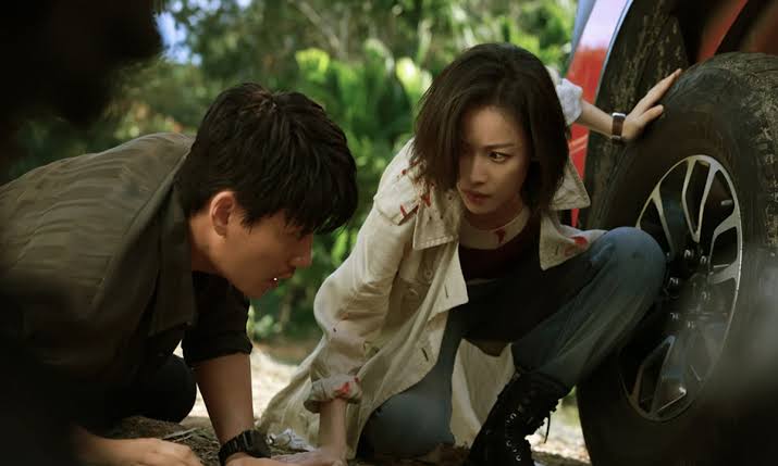 SMilkdrama's tweet photo. #LostInTheStars (2022) was just brilliantly done in all aspects - plot, cinematography, and acting. It will keep you on your toes and let you expect the unexpected. #ZhuYilong and #NiNi gave such astounding performances! 

A truly remarkable film. 100% highly recommended! https://t.co/CiEFeaexYV