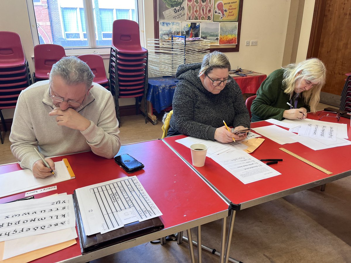 CreativeCallig's tweet image. A lovely afternoon at @S_ShieldsMuseum helping the @communitykind1 group create the calligraphy for the plates they’ve made with @MuddyFingersPot - they’ve done so well in just two short sessions! All inspired by the current Scran! exhibition. @Cultural_Spring