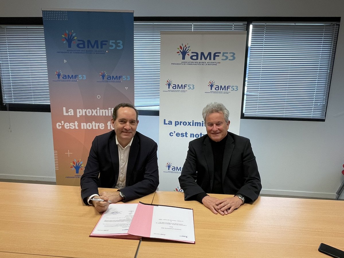 👉Merci à @danielpinaPDL Directeur du développement territorial d’@EDF_PdL pour le renouvellement de la convention de partenariat pour 2024 ➡️ l’occasion d’échanger sur le Décret #Tertiaire et le pilotage intelligent des #bâtiments pour réduire l’empreinte carbone @EDFofficiel