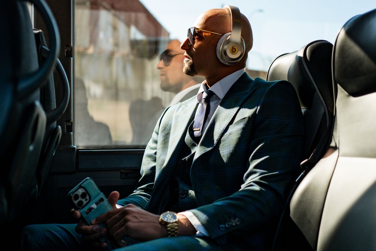 Hang it in the Lew-vre 🖼️

Royce is ready for his first Opening Day!