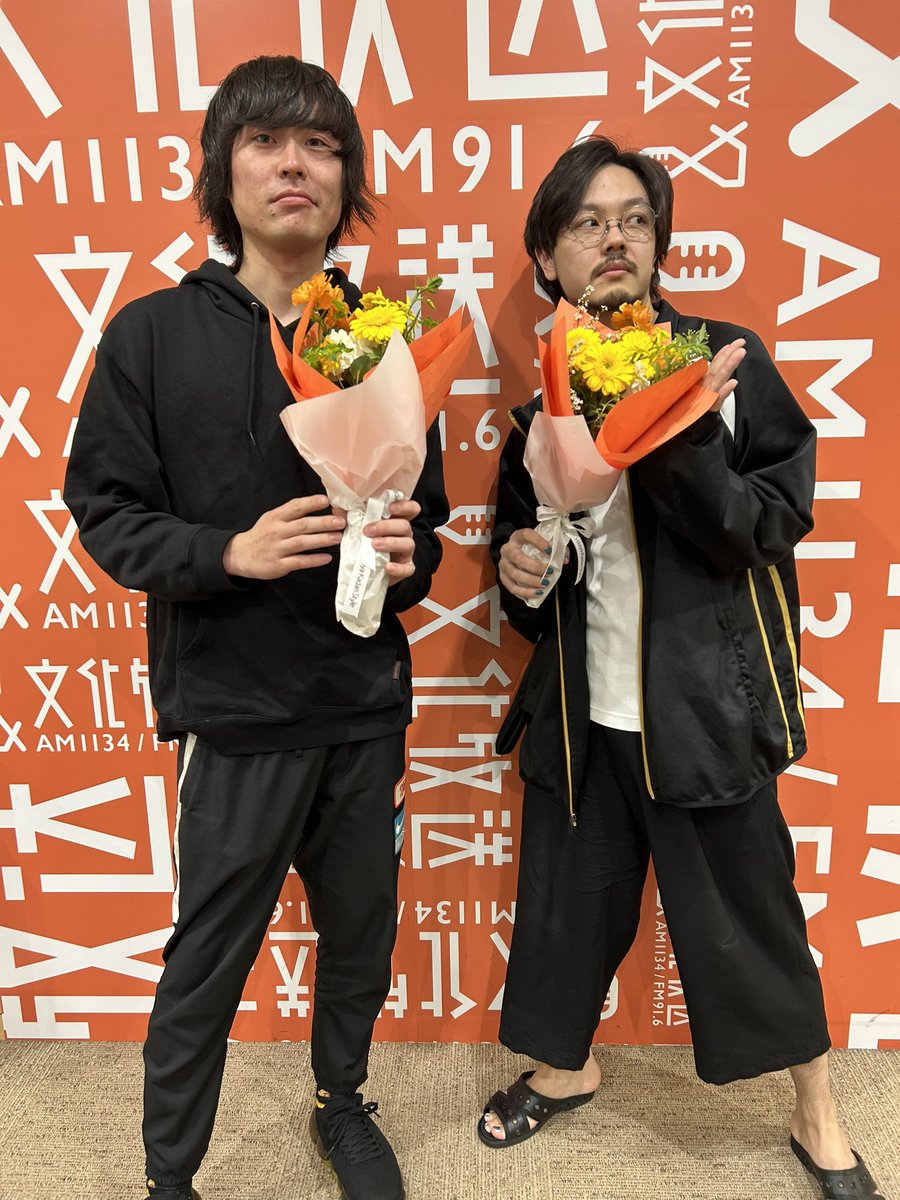 TOOBOEofficial's tweet photo. 【#TOOBOE の #わるあがき 第53回】
本日もご清聴ありがとうございました✨

地上波放送は最終回でしたが
まだまだコンテンツは盛りだくさん🔥

映像付きアフタートークは30分に拡大して引き続きメールたくさん読ませて頂きました‼️
公式chよりお楽しみください🐕💨

公式ch🔻
https://t.co/1xOnrndKKN https://t.co/0IHfmSCFmr