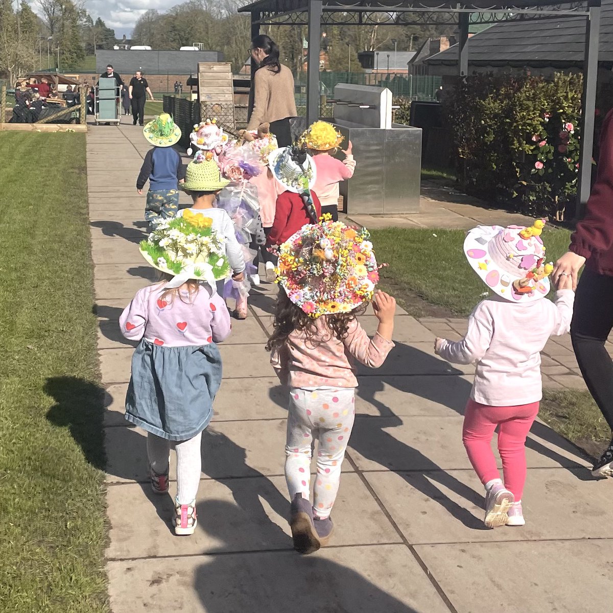 And that’s a wrap!🐣 It’s been a lovely day here at SHS with our Easter bonnet parade, we’ve seen some extraordinary creations and were visited by the Easter rabbit! 🐇 We hope all of our students and parents have a lovely Easter holiday. We look forward to seeing you all soon!