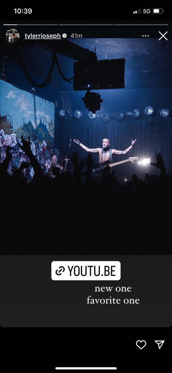 marleaandme's tweet photo. this is probably my new favorite twenty one pilots song. i say that every time tho https://t.co/gqGTR52ZlX