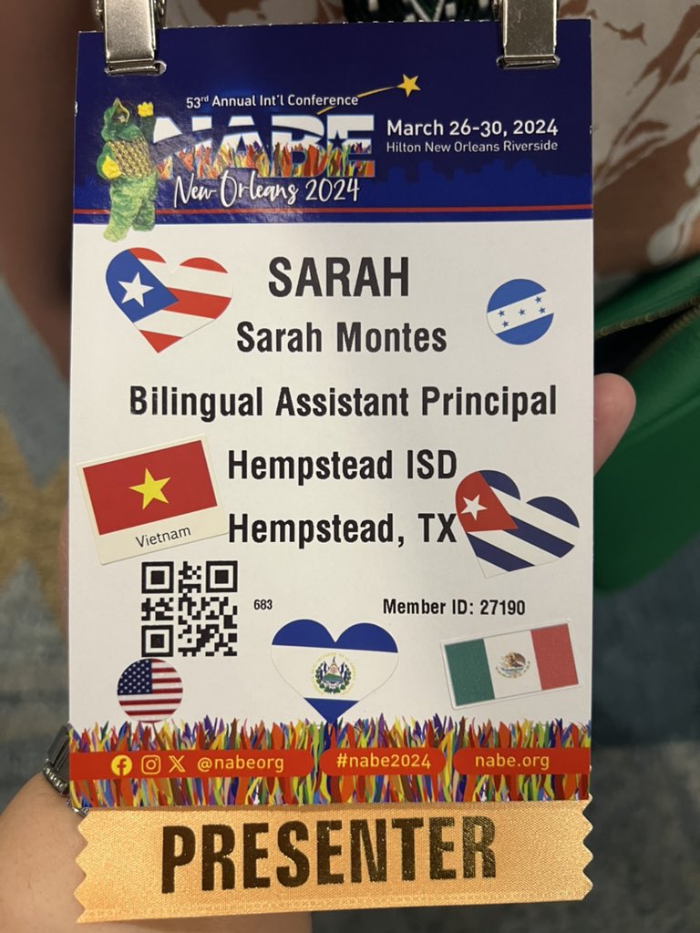 Loving our swag badges! Thanks to <a href="/WEPALibros/">¡WEPA! líbros ™</a> love your booth at <a href="/NABEorg/">NABE- National Association for Bilingual Education</a>