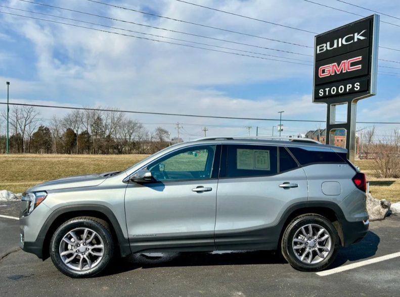 Spring is the perfect time to spruce up your commute with this Pre-Owned 2023 GMC Terrain GMC Terrain SLT. Visit Stoops Buick GMC and test drive it today: bit.ly/3x27Gef

#cardealer #terrain #suvforsale