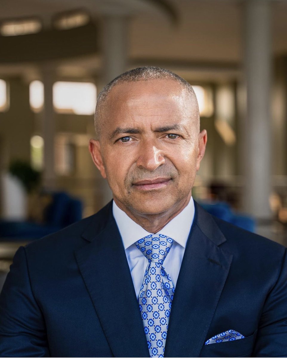 Cet homme politique de grande envergure, <a href="/moise_katumbi/">Moise Katumbi</a>, suscite beaucoup d'admiration. 
Malgré les intimidations, les humiliations, les injustices et les injures subies par plusieurs, notre président reste un homme d'état. 
Il a toujours milité en faveur d'une opposition