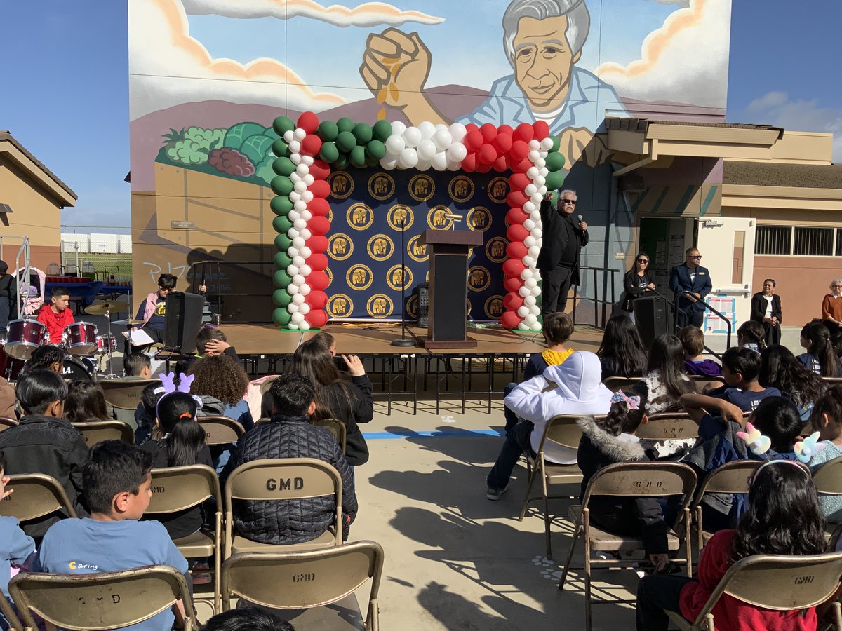 Happening now in CCES! We celebrate Cesar Chavez day with an assembly in company with keynote speaker Mr. Luis Valdez! Thank you Mr. Valdez for your great company ,your work is inspiring. @VistaVerdeGrizz @ASA_PolarBears @marychapagusd @OakBrownBears @GUSDEdServices @GUSDFACE